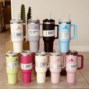 ماگ دسته دار استنلی مدل QUENCHER H2O TUMBLER